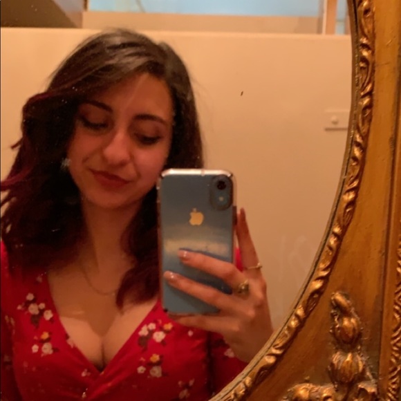 Meet your Posher, Kamilia - Picture 1 of 1